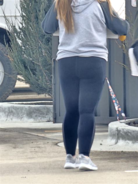 creep shot leggings|Creeeepy : r/leggingscreepshots